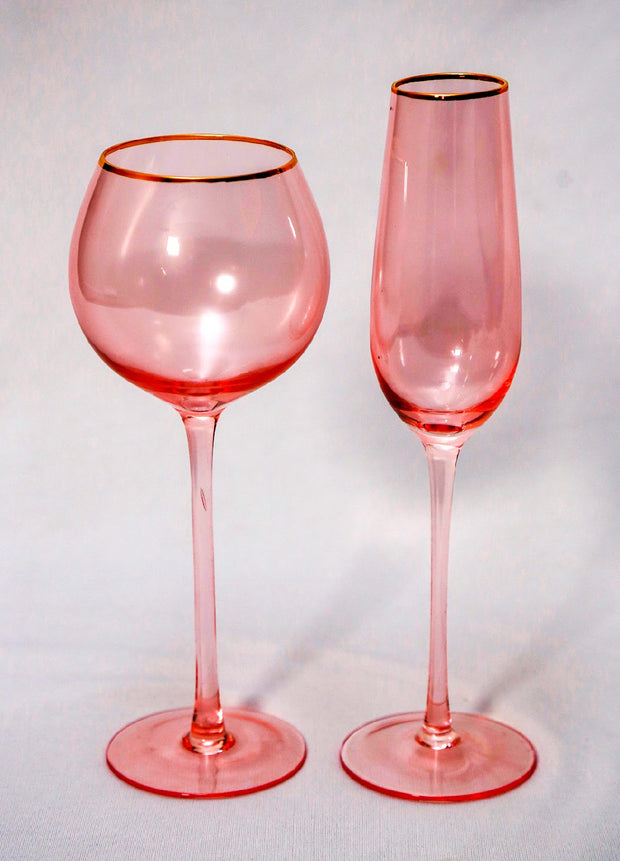 Pink Champagne 🥂 & long slim wine glasses