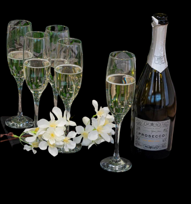 Plain Champagne flutes