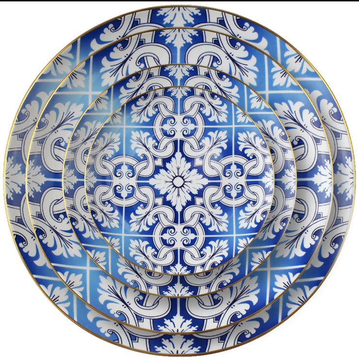 Blue pattern dinner & side plates