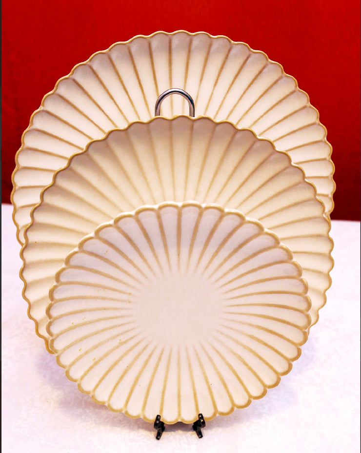 Shell 🐚 shaped plate set