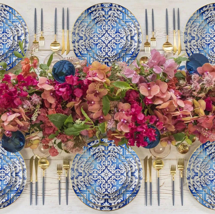 Blue pattern dinner & side plates