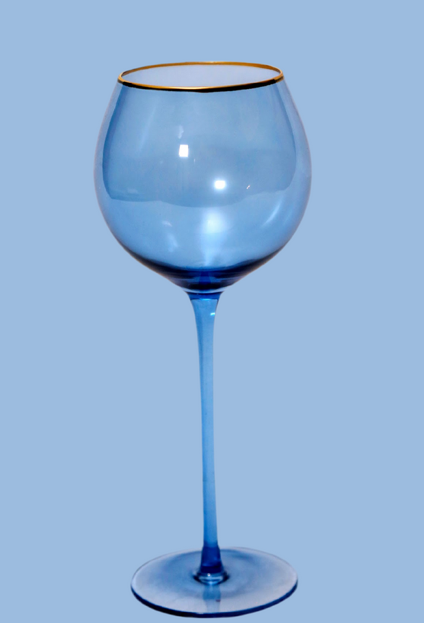 Long stem Blue Champagne 🥂 & long stem slim wine glasses