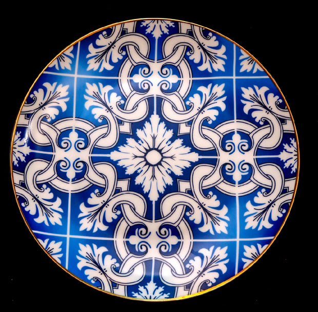 Blue pattern dinner & side plates