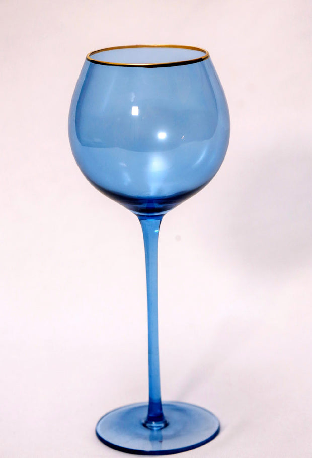 Long stem Blue Champagne 🥂 & long stem slim wine glasses